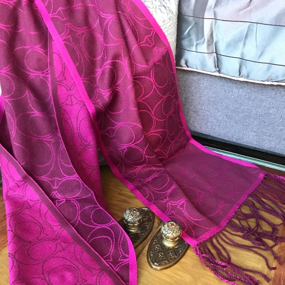 Authentic Coach Merino wool scarf! - Picture 1 of 3